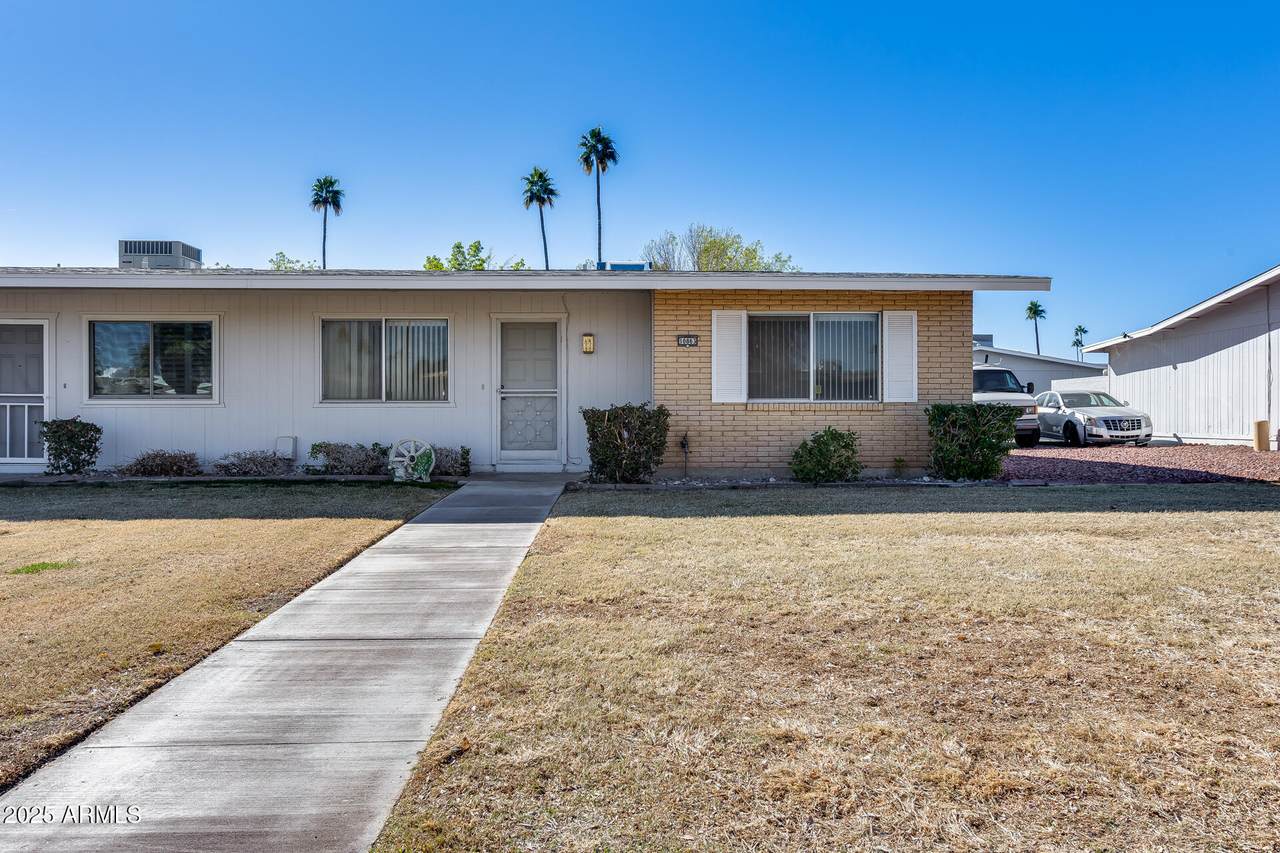 10863 Thunderbird Boulevard - Photo 1