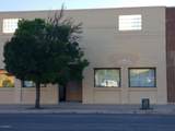 936 F Avenue - Photo 4