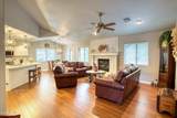 955 Rainbow View Drive - Photo 9