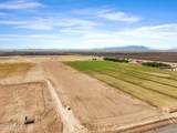 000 Tweedy Road - Photo 10