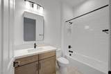 20819 Montebello Avenue - Photo 22
