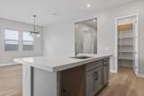 15660 Voltaire Street - Photo 16