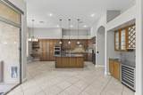 415 Desert Wind Drive - Photo 10