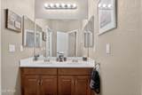 2959 Rosewood Avenue - Photo 39
