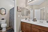 2959 Rosewood Avenue - Photo 40