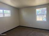 296 Steffen Street - Photo 8