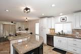 865 Roosevelt Circle - Photo 15
