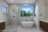 4422 Roma Avenue - Photo 21