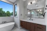 4422 Roma Avenue - Photo 23