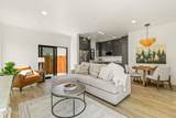 302 Oak Avenue - Photo 2