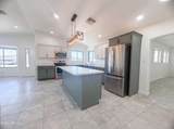 11031 Vine Avenue - Photo 7
