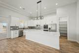 19821 Whitton Avenue - Photo 12