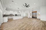 19821 Whitton Avenue - Photo 8