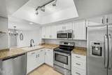 815 Grovers Avenue - Photo 16