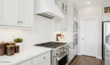 35 Windsor Drive - Photo 7