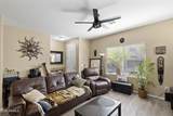 319 Travis - Photo 3