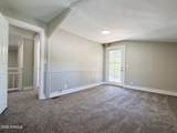 211 Latham Boulevard - Photo 18