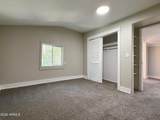 211 Latham Boulevard - Photo 22