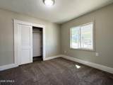 211 Latham Boulevard - Photo 27