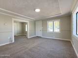 211 Latham Boulevard - Photo 4