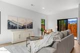302 Oak Avenue - Photo 2