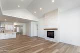1124 Lakeview Drive - Photo 3