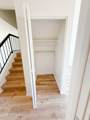 225 Standage - Photo 31