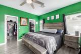 1004 Somerset - Photo 16