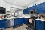 1004 Somerset - Photo 3