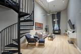 1058 Whitton Avenue - Photo 8