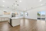 812 Desert Drive - Photo 19