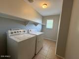 825 Henry Lane - Photo 32