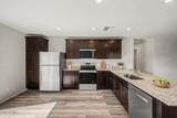 360 Oak Street - Photo 6