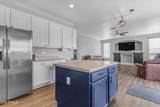 1405 Honeysuckle Circle - Photo 16