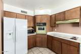 955 Rochester - Photo 18