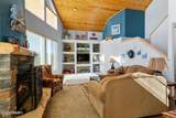 6325 Gardenia Lane - Photo 44