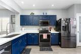 1004 Somerset - Photo 5