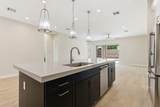 8006 Whyman Avenue - Photo 10
