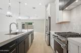 8006 Whyman Avenue - Photo 12