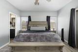 1004 Somerset - Photo 16