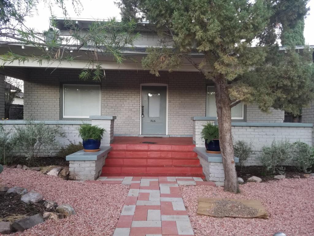 306 Vista Street - Photo 1