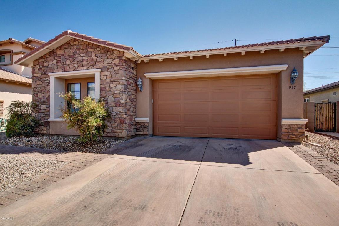 937 Silverado Street - Photo 1