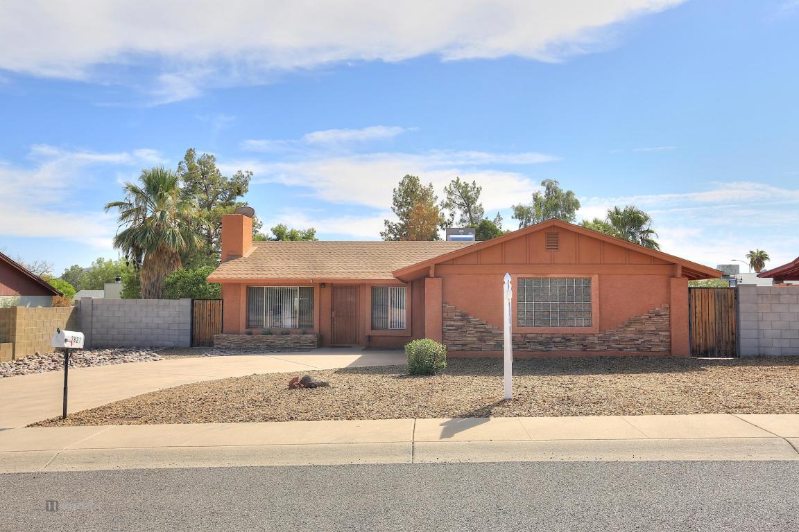 2821 Emile Zola Avenue - Photo 1