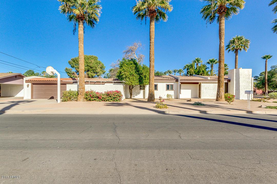 812 9TH Street - Photo 1