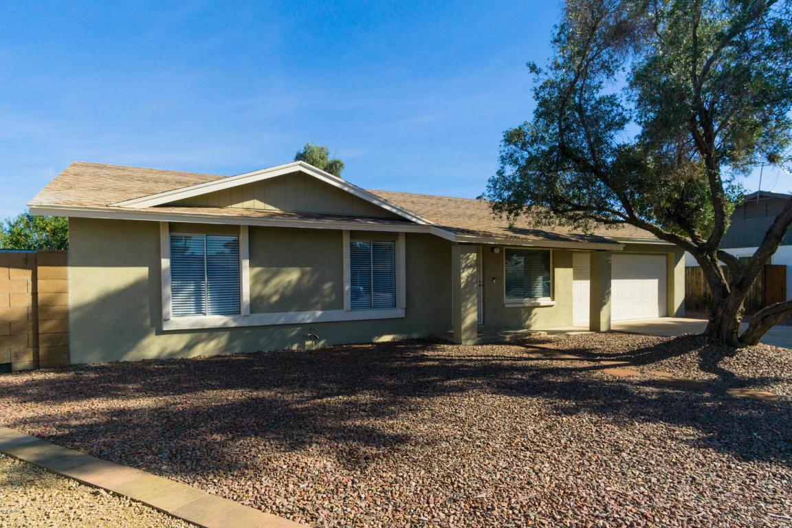 2157 Beverly Circle - Photo 1