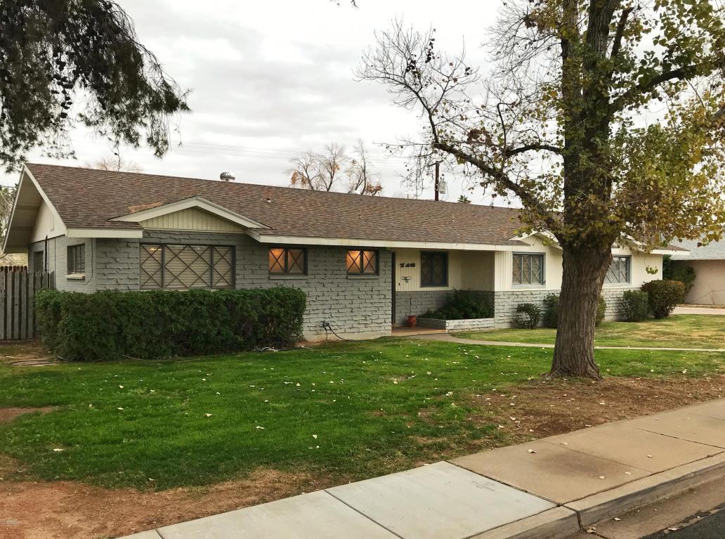 716 7TH Street - Photo 1