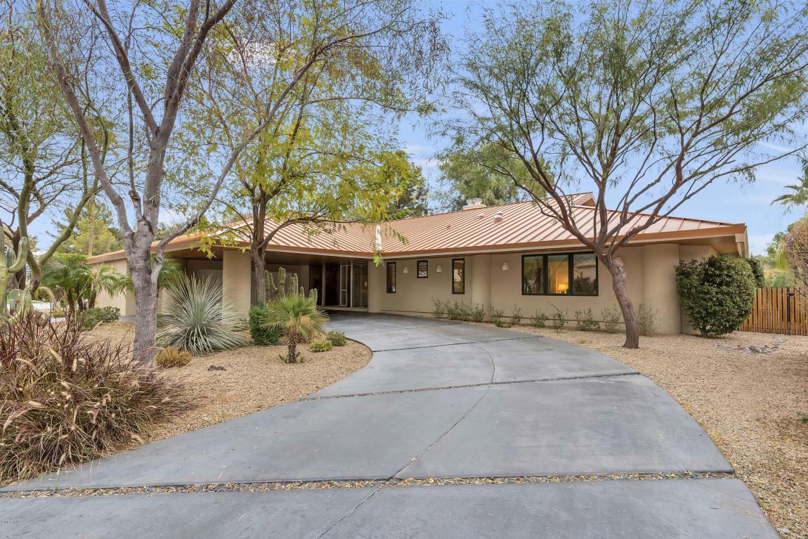 723 Moon Valley Drive - Photo 1