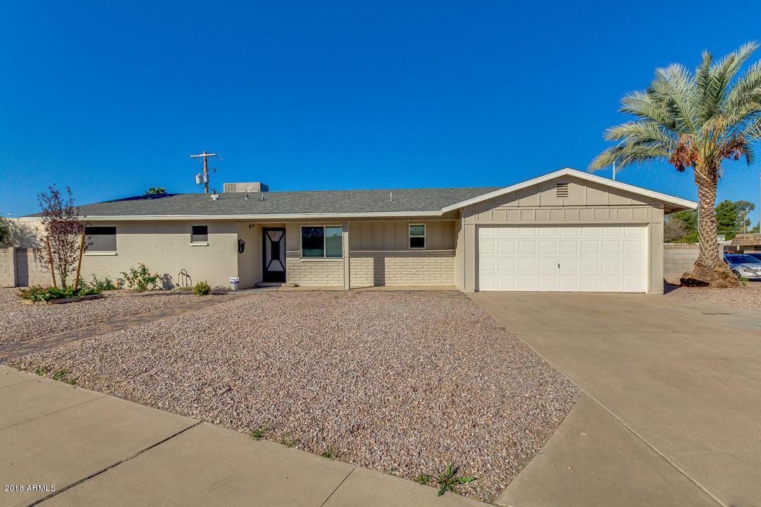 220 Comanche Drive - Photo 1