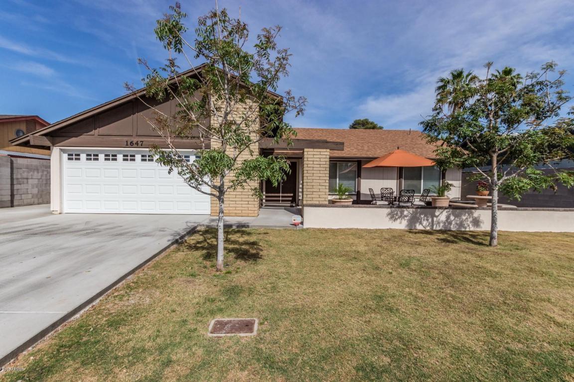 1647 Briar - Photo 1