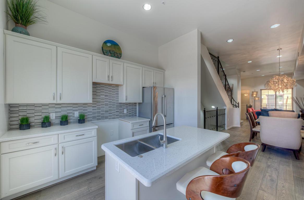 421 6TH Street - Photo 1